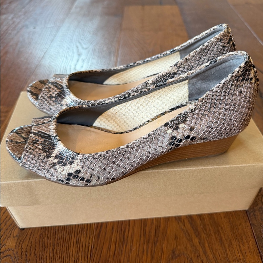 NIB Cole Haan Talia Nike Air Snake Print Peep-Toe Wedges